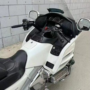 Vente flash - Moto de tourisme de luxe à essence Honda1 Gold Wing 1800cc 6 cylindres refroidie par liquide - Product Image 4