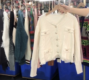 Geely Bale Ukay Ukay Cardigan en tricot moyen Hiver Vêtements en laine - Product Image 5