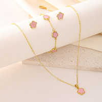Conjunto de Joyería de Moda para Mujer, Collar y Pulsera de Aleación Chapada en Oro con Flor de Cinco Pétalos de Acrílico, Juego de Tres Piezas