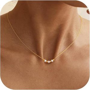 Collana da Donna in Ottone con Perle, Minimalista ed Elegante, per il Quotidiano, Squisita Catena per Clavicola, Gioiello di Moda Inossidabile - Product Image 2