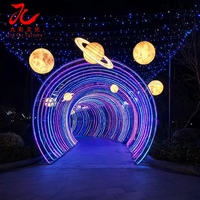 Lanterne LED en forme d'arche de tunnel spatial, étanche, en soie, pour la décoration de paysages de parcs à thème science-fiction
