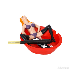 Accessoires pour fumeurs en résine, design de <span class=keywords><strong>femme</strong></span> en bikini assise sur un cendrier avec ses jambes écartées, vente en gros - Product Image 3