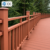 Dalles de terrasse WPC à finition lisse moderne, revêtement de sol composite bois-plastique personnalisé pour terrasse creuse extérieure en WPC