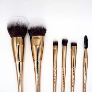YRX Ensemble de 6 pinceaux de maquillage en fibres synthétiques écologiques, longue durée, poils doux, personnalisables, dorés, aluminium électro-plaqué - Product Image 3
