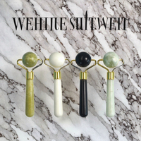 Ensemble de massage avec rouleau de jade 100% naturel et Gua Sha pour le lifting et les soins du visage