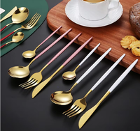 DINGYONG OEM/ODM Ensemble de couverts portugais en acier inoxydable plaqué or 4 pièces – Couteau, fourchette, cuillère pour steak – Couverts de mariage