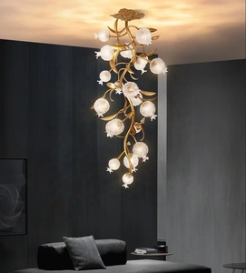 Lámpara de Araña de Vidrio Artístico con Diseño de Ramas de Latón, Estilo Nórdico Moderno y Lujoso para Vestíbulo de Hotel Contemporáneo - Product Image 6