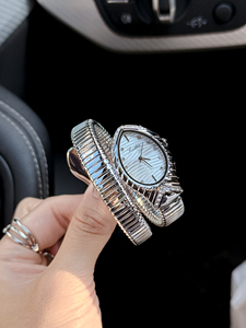 Scottie 9779 Nuovo <span class=keywords><strong>Orologio</strong></span> da <span class=keywords><strong>Donna</strong></span> con <span class=keywords><strong>Bracciale</strong></span> <span class=keywords><strong>a</strong></span> Testa di Serpente, <span class=keywords><strong>Orologio</strong></span> <span class=keywords><strong>a</strong></span> Serpente alla Moda, di Lusso e di Carattere <span class=keywords><strong>per</strong></span> <span class=keywords><strong>Donna</strong></span> - Product Image 6