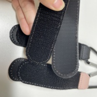 Crochets de poussette en cuir végétalien, supports multifonctionnels pour sacs de poussette, clips organisateurs pour poussettes de bébé, pour le shopping et les voyages