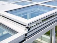 Fenêtre de toit inclinée électrique à double vitrage en verre trempé Low-E, motorisée, pour la ventilation du grenier