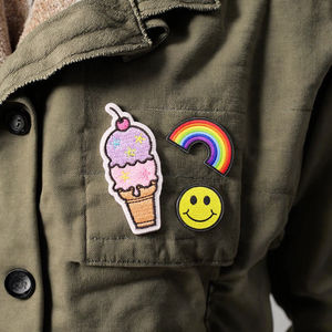 맞춤형 디자인 퀸 라이온 자수 펠트 이어폰 패치 수제 금실 다리미 스타일 후크 루프 주로 만든 의류 - Product Image 1