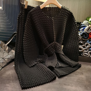 Pantaloni a due pezzi con pieghe a compressione in vita occidentale, set 2024 autunno, nuovo abito plissettato da donna - Product Image 3