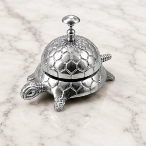Campana de Servicio Decorativa de Metal con Diseño de Tortuga Plateada, Campana de Mesa con Patrón Intrincado de Concha, Diseño Animal Vintage - Product Image 1