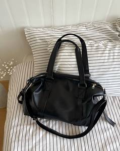 กระเป๋าโท้ทผู้หญิงแฟชั่นเกาหลีปี 2025 รุ่นใหม่ ขนาดใหญ่ วัสดุ PU พร้อมซิป กันน้ำ ทนทาน ใช้ได้ทั้งทำงานและเดินทาง มีช่องใส่แล็ปท็อป - Product Image 6