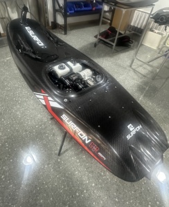 เซิร์ฟบอร์ดเจ็ท Surfon-GTR ไทเทเนียม EFI รุ่นแข่งขัน ระดับกีฬา ความเร็ว 68 กม./ชม. ผลิตจากคาร์บอนไฟเบอร์ พร้อมเครื่องยนต์เบนซินอัจฉริยะ - Product Image 1