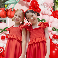 Ensemble d'arche de ballons cerise pour la décoration d'une fête d'anniversaire