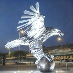 Sculture di Aquile a Grandezza Naturale in <span class=keywords><strong>Acciaio</strong></span> Inossidabile e Marmo, Statue di Animali per Esterni - Product Image 2