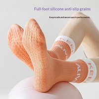 Chaussettes de yoga et d'aérobic athlétiques à haute élasticité, antidérapantes, mi-mollet, pour le fitness, anti-transpiration, respirantes, ajustées pour le Pilates