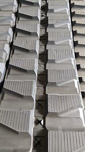 Cingoli in gomma per caricatore compatto <span class=keywords><strong>Takeuchi</strong></span> TL130-170x80x38mm ad alta resistenza e resistente all'usura - Product Image 4