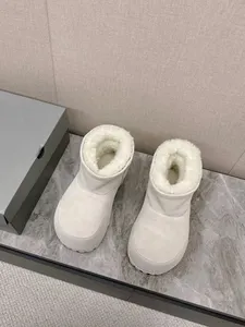 Chaussures de ski unisexes personnalisées pour hommes et femmes, chaudes, à plateforme, à semelle épaisse, vintage, en cuir, bottes de neige à bout large, bottines pour femmes - Product Image 5