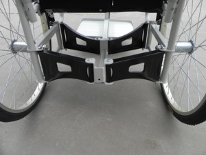 Alta qualità pieghevole manuale medico triciclo handicappato triciclo sedia a rotelle per disabili - Product Image 6