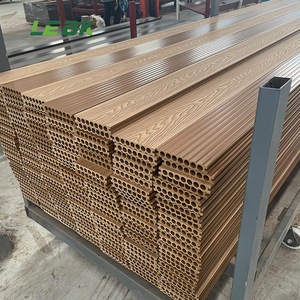 Moderno 3D en relieve WPC Decking impermeable antideslizante al aire libre <span class=keywords><strong>suelo</strong></span> lento desvanecimiento grano de madera acabado madera plástico compuesto Material - Product Image 5