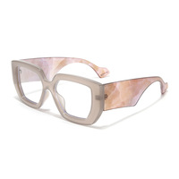 Gafas de PC rectangulares con lentes de PC irrompibles, ligeras y universales para hombres, mujeres, conducción y uso diario al aire libre