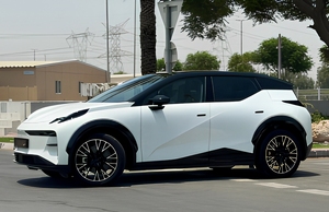 รถยนต์เอสยูวีไฟฟ้าสุดหรู รุ่น ZE EKR X AWD ปี 2024 - Product Image 5