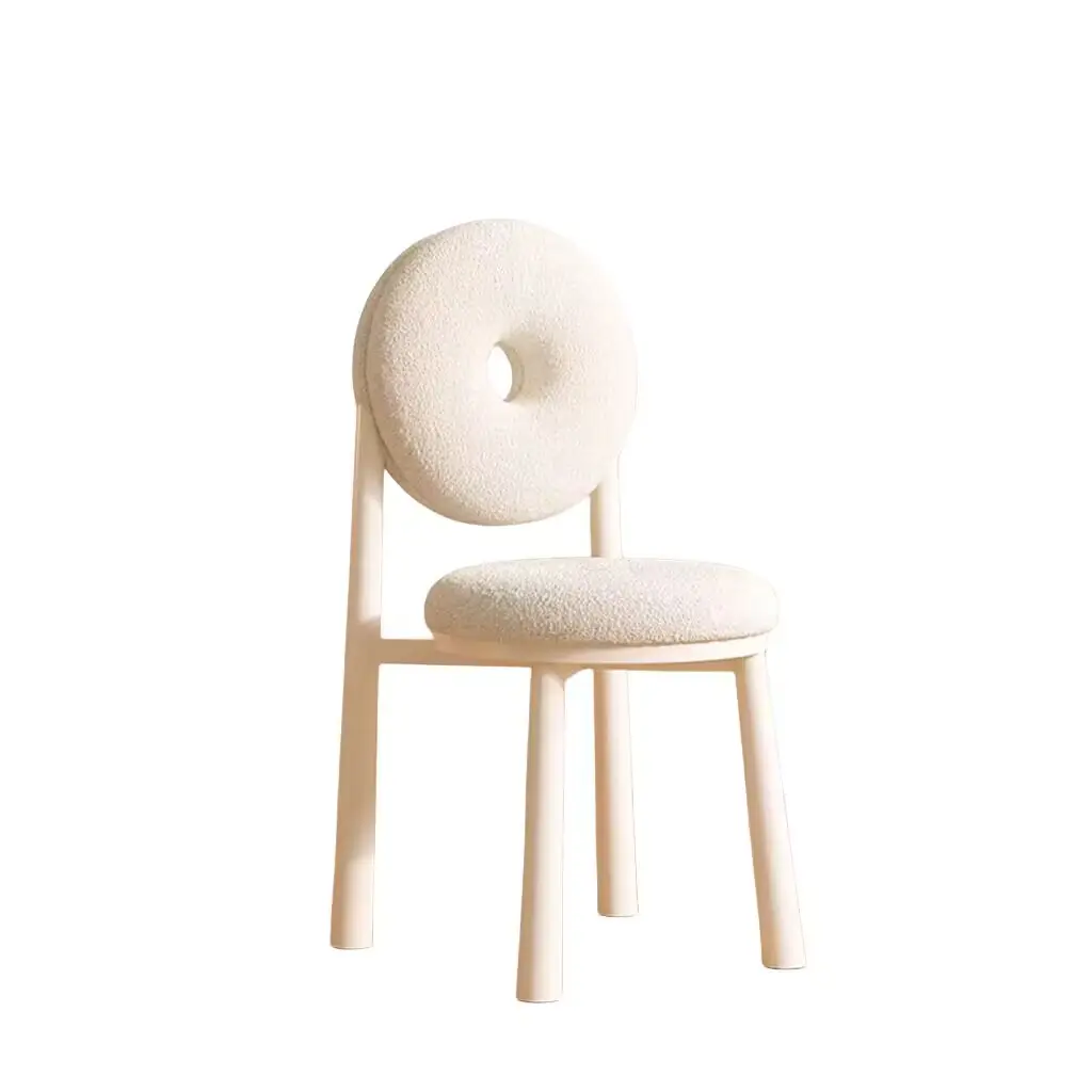 Meubles de luxe légers de style crème français tabouret arrière de maison simple moderne chaise de designer de célébrité d'internet d'hôtel blanc
