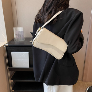 Bolso de Hombro Cruzado de Piel Sintética para Mujer con Forro de Poliéster, Cierre de Cremallera y Hebilla Magnética, Estilo Urbano de Moda - Product Image 3