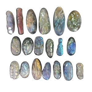 Pierres précieuses semi-précieuses de différentes tailles, pièces, labradorite, têtes de mort - Product Image 2