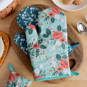ถุงมือกันความร้อนผ้าฝ้ายลายดอกไม้สไตล์คันทรี ขนาด 18x28 ซม. สำหรับใช้ในครัวและการอบ - Product Image 4