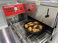 Four à pizza Horno 16 pouces pour la cuisson d'aliments locaux Pita Roti poulet aile 220V Four à pizza à bande à vendre