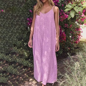 เดรสยาวแบบใหม่สำหรับผู้หญิง สายคล้องไหล่ ไร้แขน ทรงเข้ารูป คอทรงกลม ผ้าเนื้อนุ่ม เปิดหลัง ทรงรัดรูป สำหรับผู้หญิง - Product Image 1