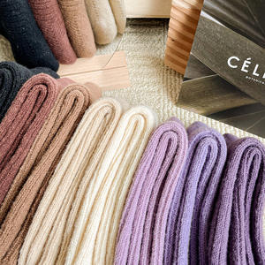 Chaussettes d'hiver pour femmes, logo brodé, coton épais, chaudes, unies, douces et moelleuses - Product Image 3