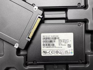 Disque SSD d'entreprise GUIXING, utilisé, MZWLJ15THALA-00007 PM1733 U.2 15.36T SATA 6 Gbps SSD - Product Image 2