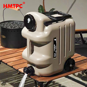Usine en gros 28L Portable HDPE jerrycan seau d'eau Camping Van transporteur récipient d'eau en <span class=keywords><strong>plastique</strong></span> <span class=keywords><strong>avec</strong></span> roues et poignée - Product Image 2