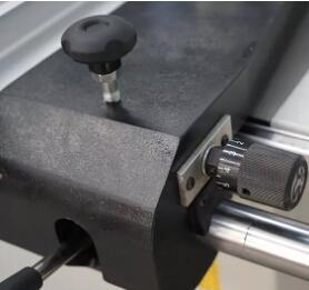 Tabla de corte de madera de 45 grados Sierra de mesa deslizante de madera Sierra de panel de mesa deslizante de alta precisión para la venta en América - Product Image 5