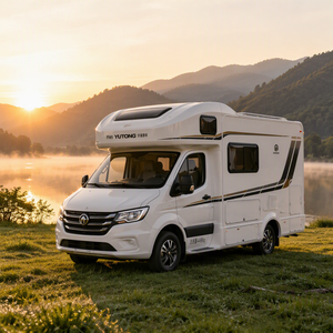 Petite caravane aménagée avec cuisine et lave-linge pour les voyages en famille et le <span class=keywords><strong>camping</strong></span> - Product Image 1