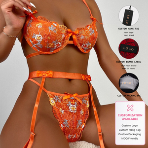Costume de Soubrette Sexy 3 Pièces : Robe Moulante Noire, Tablier <span class=keywords><strong>Blanc</strong></span> à Volants et <span class=keywords><strong>Bandeau</strong></span> Oreilles de Lapin – Vente en Gros - Product Image 1