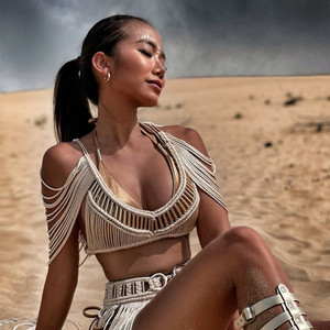 Robe longue tissée à la main avec pompons pour femme, nouvelle robe de plage créative style déesse grecque - Product Image 1