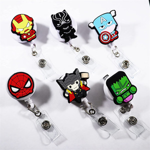 Porta-identificaciones retráctil de goma suave con diseño de dibujos animados, para comercio electrónico transfronterizo, con clip fácil de extraer, estilo superhéroe, en stock. - Product Image 1