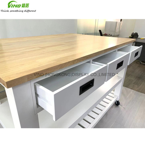 Îlot de cuisine moderne en bois massif avec rangement et plan de travail extensible - Product Image 3