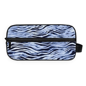 Nouvelle Trousse de Toilette Imperméable Unisexe Grande Taille avec Logo Personnalisé, Sac de Voyage Cosmétique Portable à Fermeture Éclair avec Poignée Souple - Product Image 2