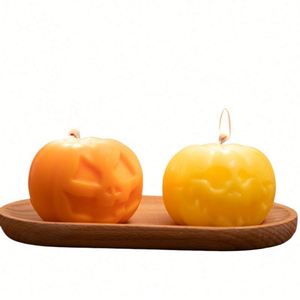 Bougie sculptée en cire de paraffine de luxe en forme de citrouille, impression numérique, logo personnalisé pour promotion de Noël et d'Halloween - Product Image 4