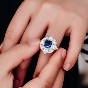 重新安装宝石碳硅石珠宝1克拉14k合成蓝宝石戒指，带有花式切割DEF色VVS碳硅石钻石
