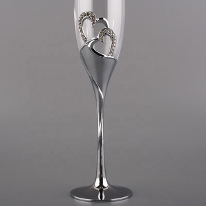 Flûtes à <span class=keywords><strong>champagne</strong></span> personnalisées en cristal avec pied en métal diamanté, verres à vin personnalisés avec gravure pour un usage domestique, cadeaux - Product Image 4