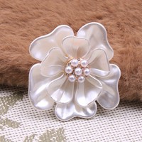 Aksesoris Gaun Wanita Bros Bunga Temperamen Mutiara Desain Elegan Fashion