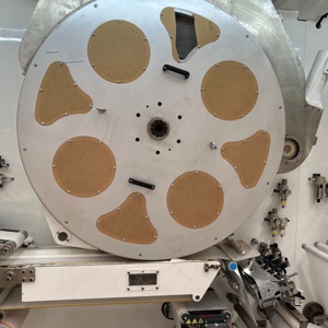 WD China New T Shape <strong>Baby</strong> <strong>Diapers</strong> <strong>Machine</strong> Full Servo Wood Pulp and Paper Product Making Machinery <strong>Diaper</strong> Making <strong>Machine</strong> Price - Product Image 5