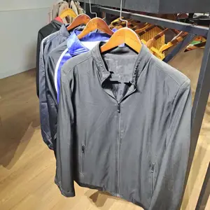 Kaus pria bekas pabrik Tiongkok baju bekas gaya Korea baju bekas grosir